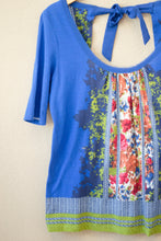 Load image into Gallery viewer, Akemi + Kin Size Small Printed Top
