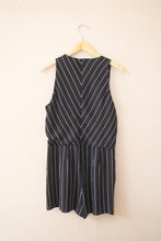 Load image into Gallery viewer, White H Black M Size 10 Sleeveless Pinstripe Romper
