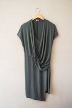 Load image into Gallery viewer, Vince Camuto Size Medium Cap Sleeve Faux Wrap Dress
