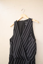 Load image into Gallery viewer, White H Black M Size 10 Sleeveless Pinstripe Romper
